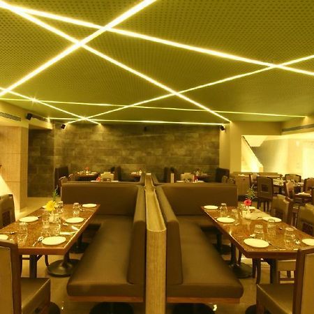 מומביי The Maharaja Business Hotel מראה חיצוני תמונה